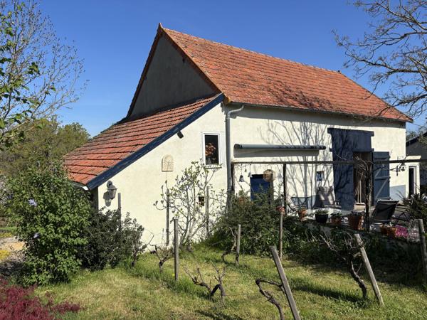 VENDU - Saint-Maur - Propriété de charme sur un terrain de 5623 m² avec vue imprenable et détails authent Saint-Maur (18270)