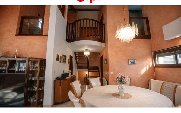 Maison à vendre    6 pièces • 188 m2 Vétraz-Monthoux