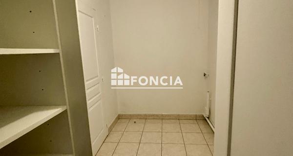 Location Appartement 4 pièces 130 m² - ÉCully 69130