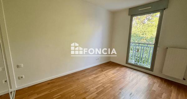 Location Appartement 4 pièces 130 m² - ÉCully 69130