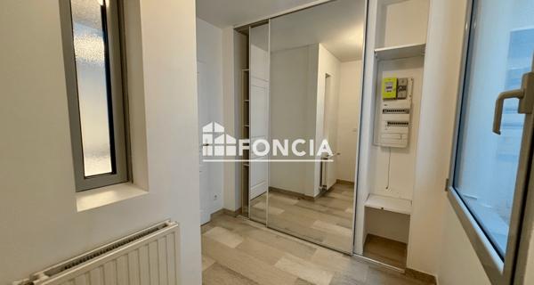Location Appartement 4 pièces 130 m² - ÉCully 69130