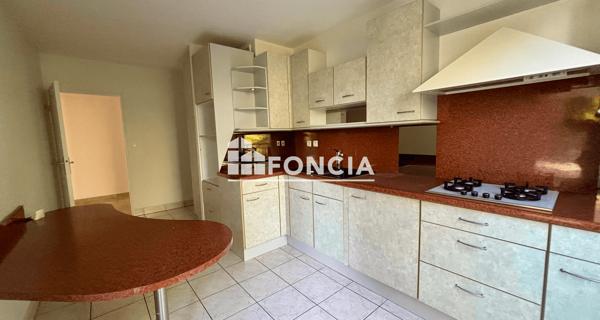 Location Appartement 4 pièces 130 m² - ÉCully 69130