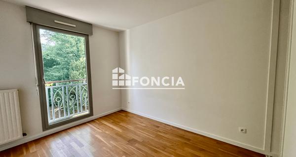 Location Appartement 4 pièces 130 m² - ÉCully 69130