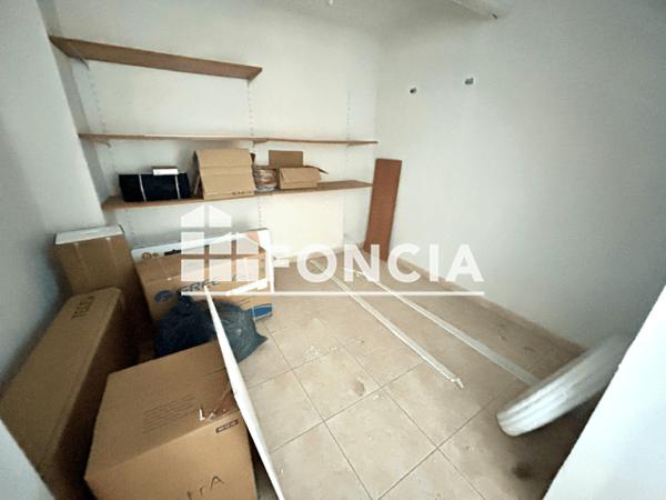 Location Local commercial 2 pièces 60 m² - 3 BIS RUE DES REBOUSSIERS PLACE DES AIRES Sommieres 30250