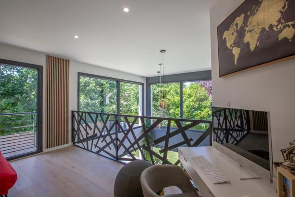 SUPERBE VILLA CONTEMPORAINE