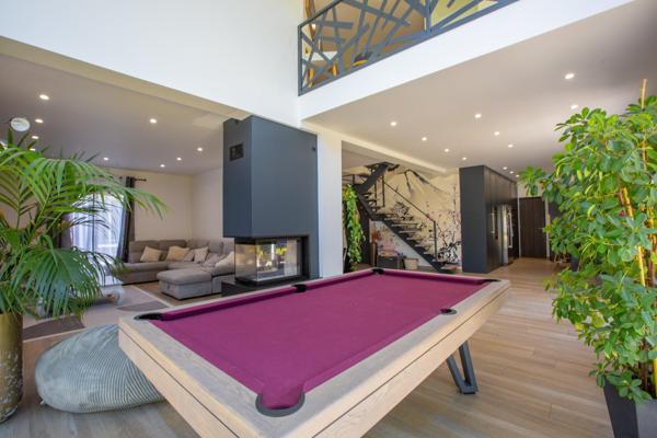 SUPERBE VILLA CONTEMPORAINE