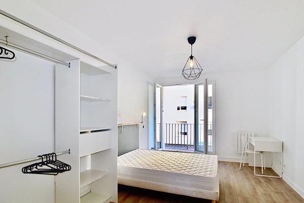 La Doua – Tonkin - T4 traversant de 65 m² avec balcon de 10 m² plein sud – DPE C