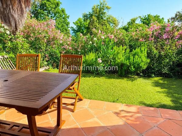 Vente                                                      Appartement
                        
                     3 pièces                      74 m2                     à Roquebrune-sur-Argens
