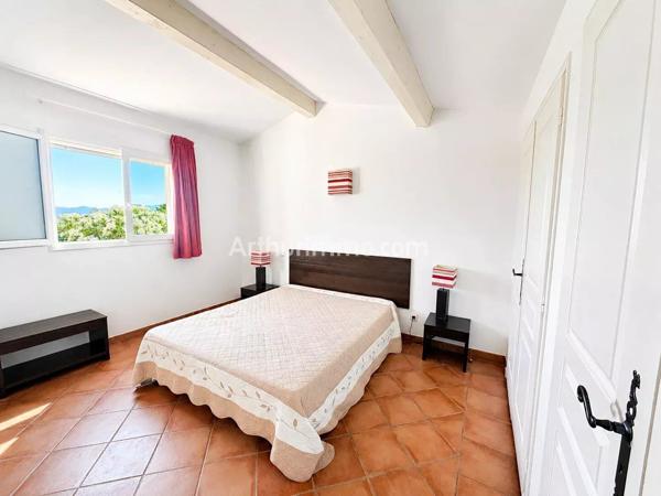 Vente                                                      Appartement
                        
                     3 pièces                      74 m2                     à Roquebrune-sur-Argens