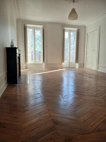 Appartement 4 pièces de 109 m² à Clermont-ferrand