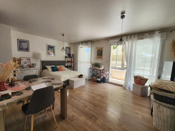 3913 - Vente Studio AVRILLE