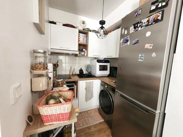 3913 - Vente Studio AVRILLE