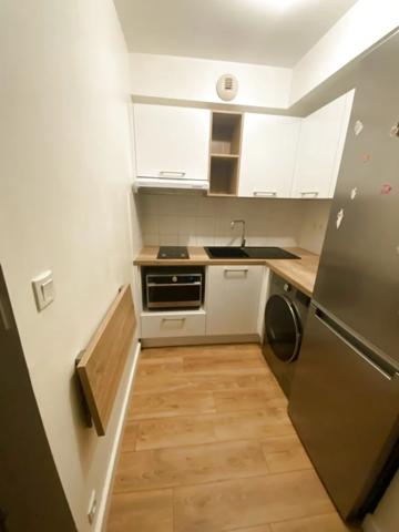 3913 - Vente Studio AVRILLE