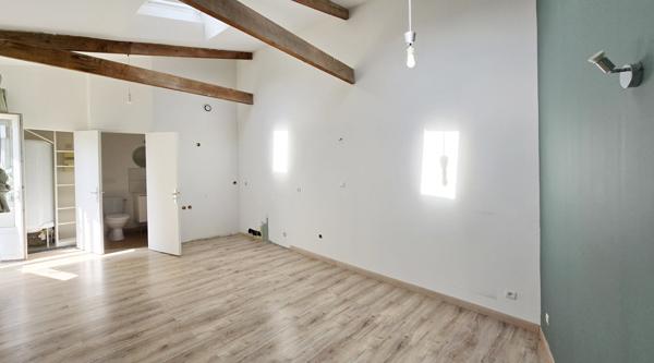 Maison de village avec extérieur et dépendance, coup de coeur de Mallemort