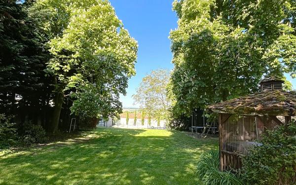 Maison à vendre    8 pièces • 296 m2 Lezoux