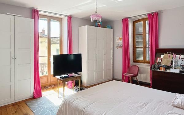 Maison à vendre    8 pièces • 296 m2 Lezoux