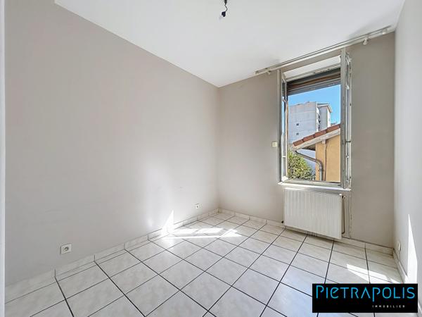 Rare MAISON de ville T3 d'env. 53m² GRATTE-CIEL