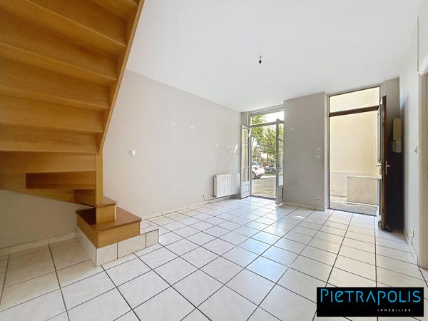 Rare MAISON de ville T3 d'env. 53m² GRATTE-CIEL