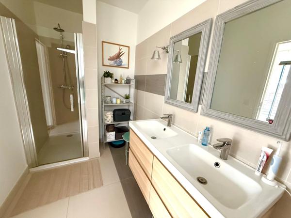 Bien rare à la vente!