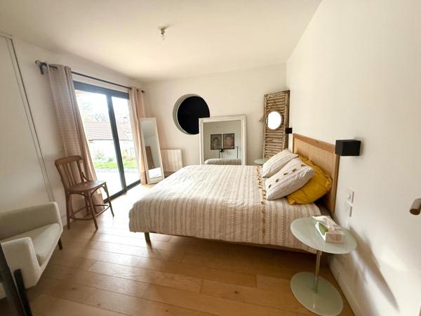 Bien rare à la vente!