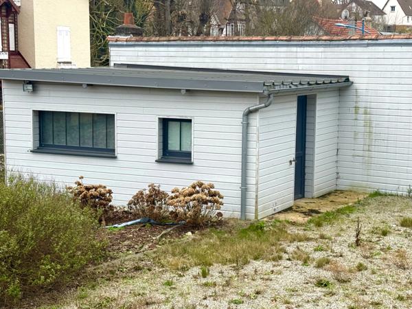 Bien rare à la vente!