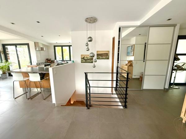 Bien rare à la vente!