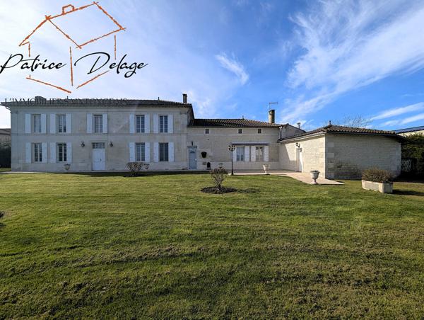 Maison de Maître et gîtes 417 000 € H.A.I.*
