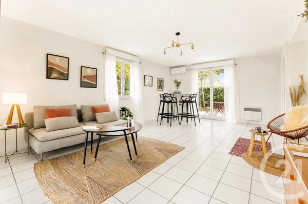 Maison à vendre  5 pièces - 108 m 2   LAUNAGUET  - 31