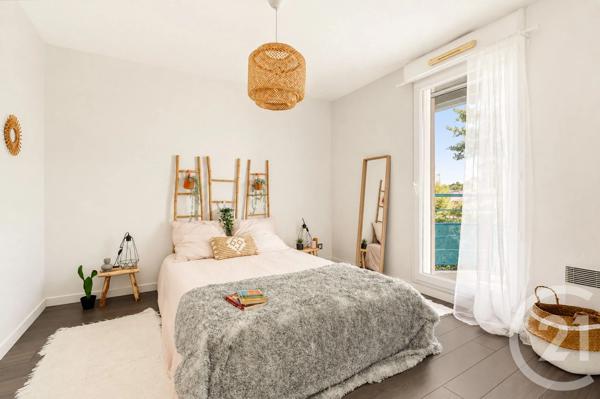 Maison à vendre  5 pièces - 108 m 2   LAUNAGUET  - 31