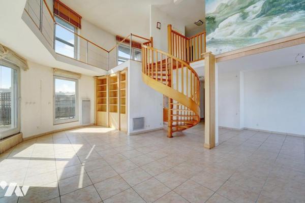 Notaire vend 5 pièces en duplex dernier étage - rue André Gide - Paris (15ème)