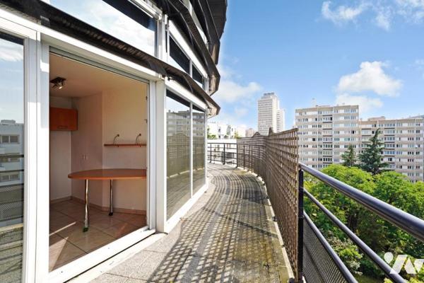 Notaire vend 5 pièces en duplex dernier étage - rue André Gide - Paris (15ème)