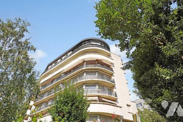 Notaire vend 5 pièces en duplex dernier étage - rue André Gide - Paris (15ème)