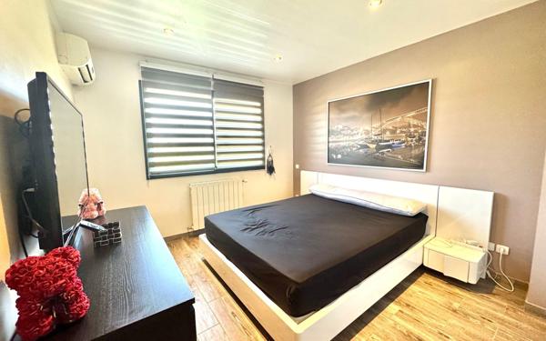 Maison à vendre    5 pièces •  Clarensac