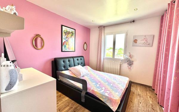 Maison à vendre    5 pièces •  Clarensac