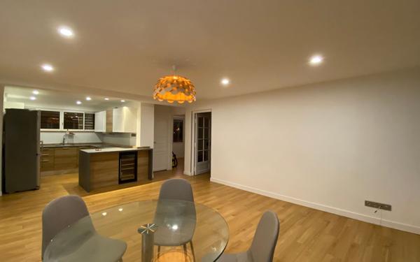 Appartement à vendre    5 pièces •  Fort-de-France