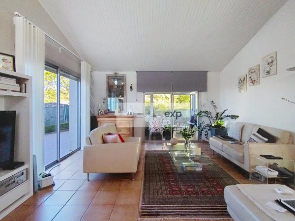 Cahors — Villa d’architecte avec piscine à débordement