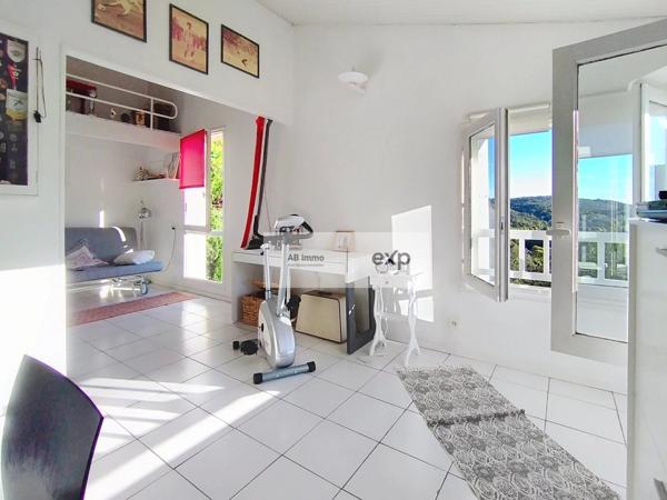 Cahors — Villa d’architecte avec piscine à débordement