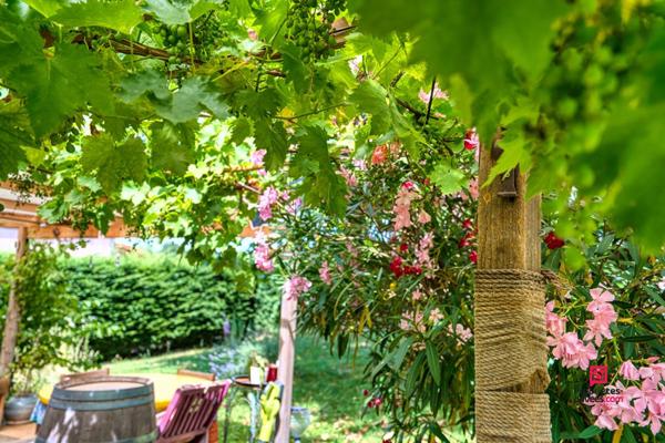 Simandres  T2 de 47 m2 - Jardin  430 m² - Place de parking