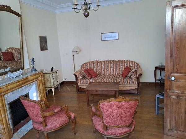 BELLE MAISON DE CENTRE VILLE T8