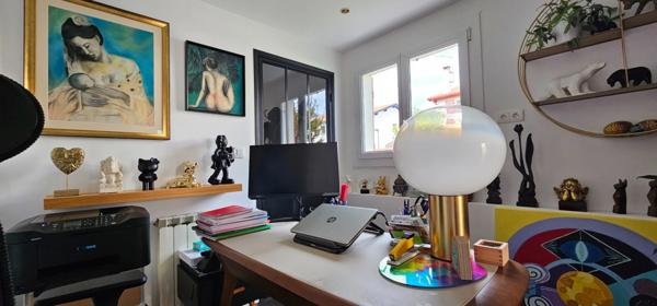 ANGLET - LUMINEUSE ET SPACIEUSE MAISON ENTOUREE DE NATURE - 125m2 environ