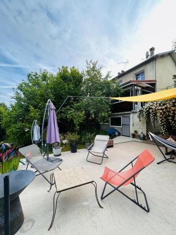 A vendre, maison de ville de type 4, aux portes de Périgueux 24000