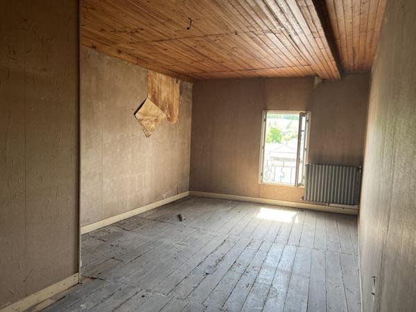 Maison à vendre |  Voeuil-et-Giget |  6 pièces | 142 m²