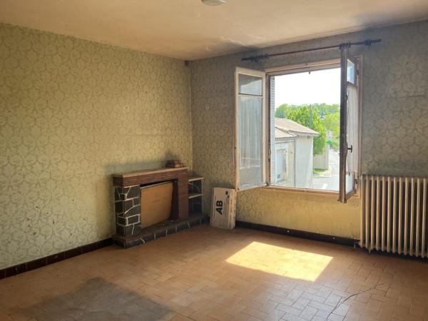 Maison à vendre |  Voeuil-et-Giget |  6 pièces | 142 m²