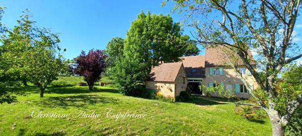 Entre Charolles et Paray le Monial , Maison en pierres de 165 m², avec potentiel de développement, sur terrain de près de 7 000 m²