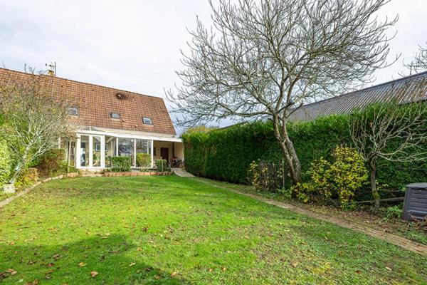 Maison familiale 7 pièces à Briis-sous-Forges de 153 m² avec 5 chambres et dépendance