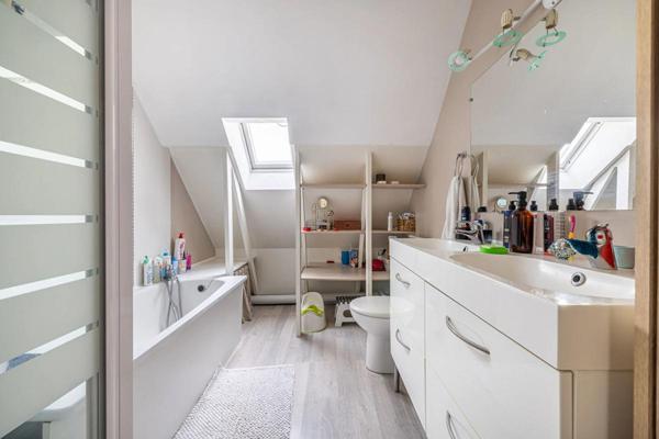 Maison familiale 7 pièces à Briis-sous-Forges de 153 m² avec 5 chambres et dépendance