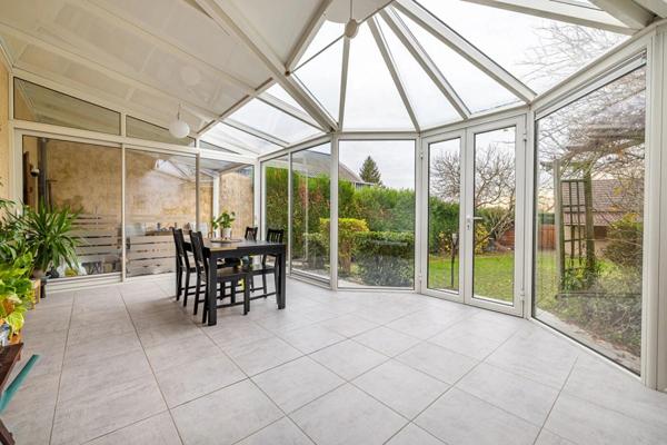 Maison familiale 7 pièces à Briis-sous-Forges de 153 m² avec 5 chambres et dépendance