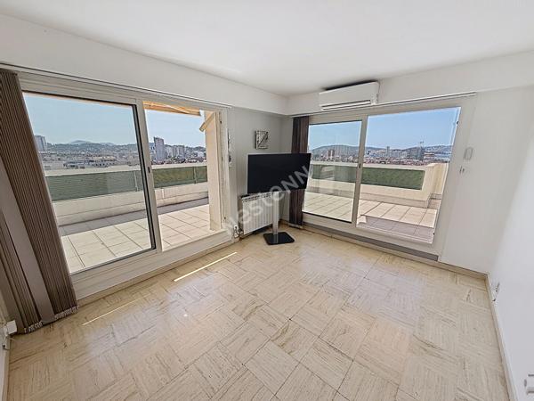 Appartement Toulon 2 pièce(s) 31.44 m2 Toit terrasse 70m² cave
