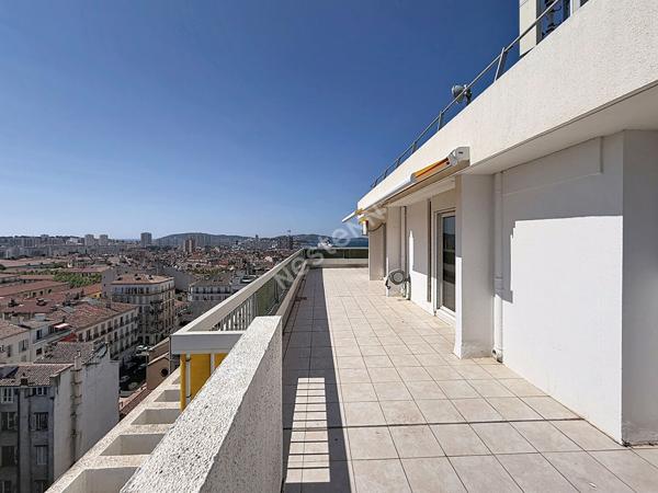Appartement Toulon 2 pièce(s) 31.44 m2 Toit terrasse 70m² cave