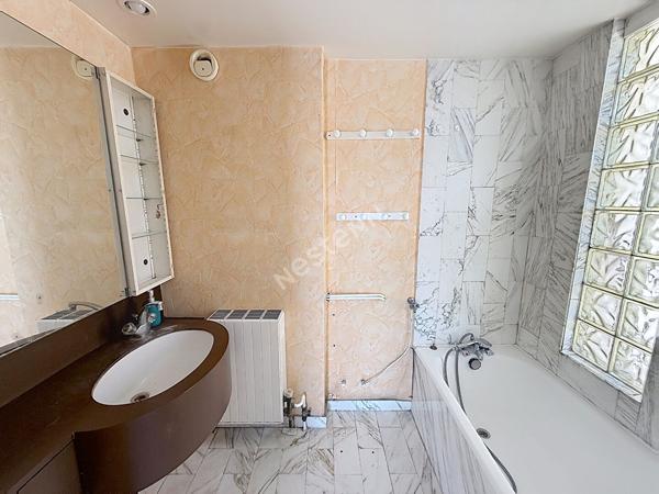 Appartement Toulon 2 pièce(s) 31.44 m2 Toit terrasse 70m² cave